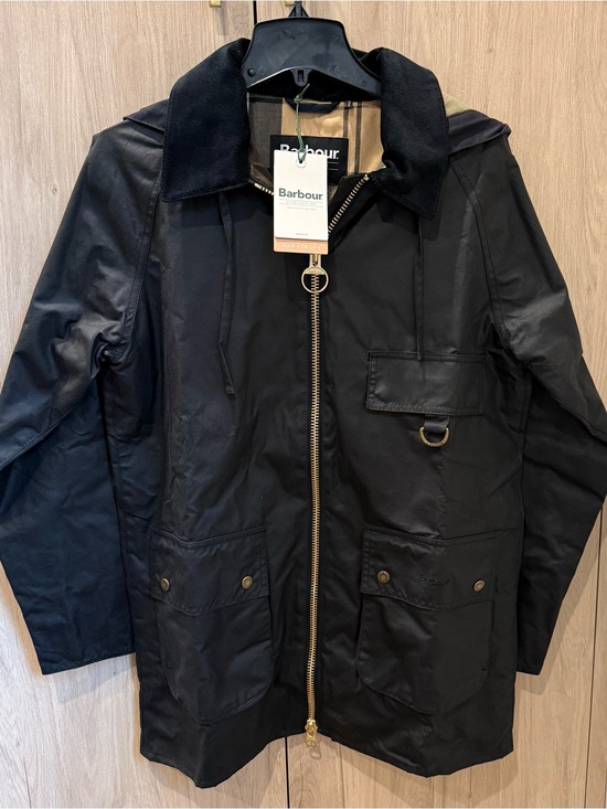 Barbour Jackets & Blazers - NWTs Barbour Women’s Highclere Hooded Waxed Jacket. Navy. Size 6 US